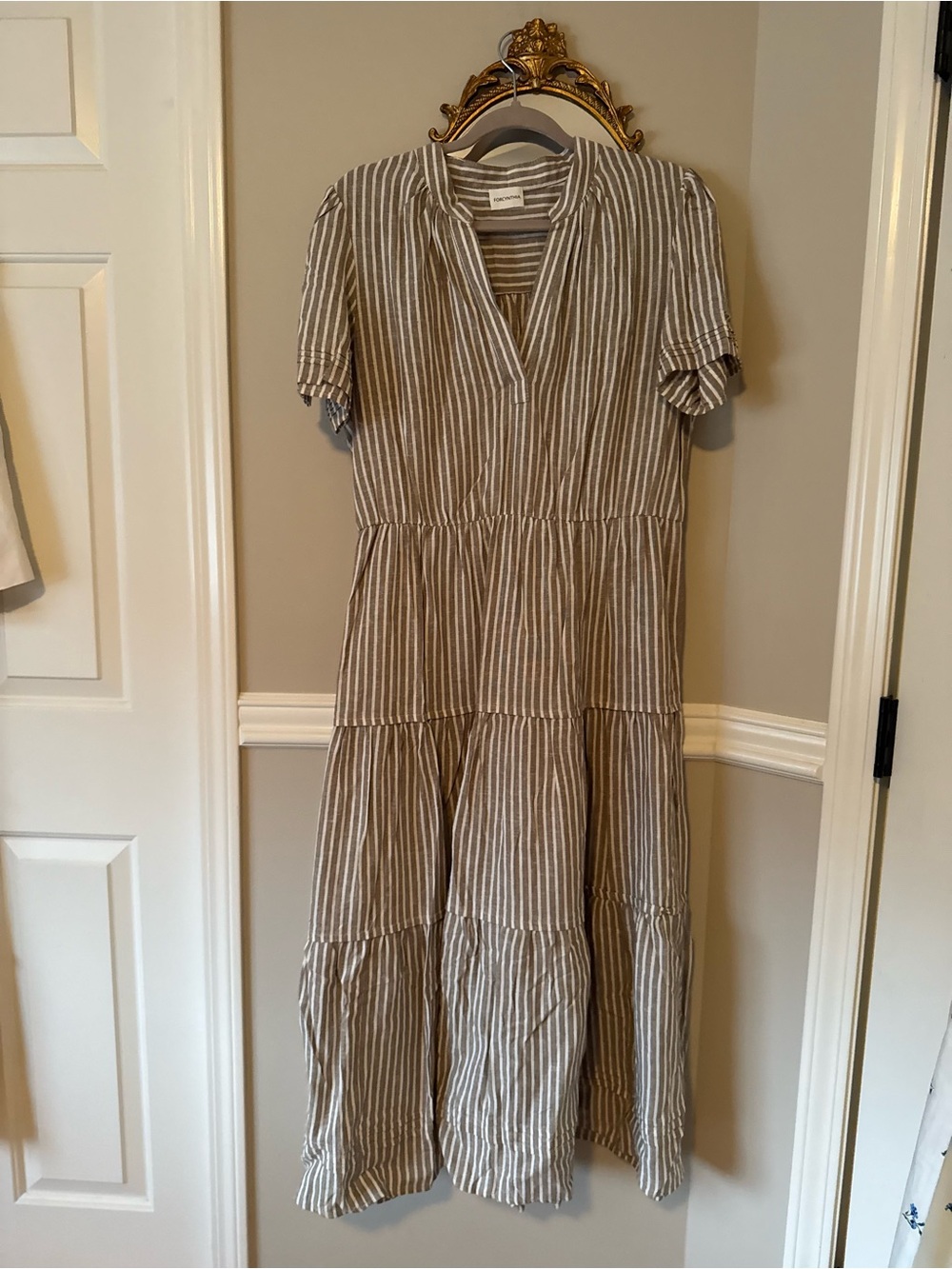 NWOT - Striped Tiered Midi Dress - Gray/White